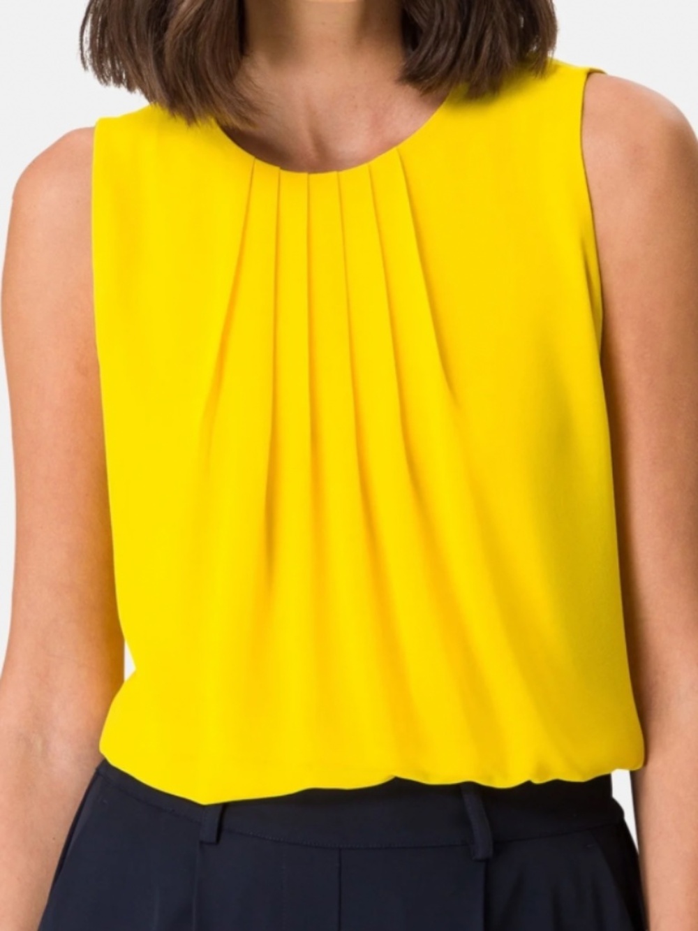 RW&CO Yellow Pleated Sleeveless Blouse | XS